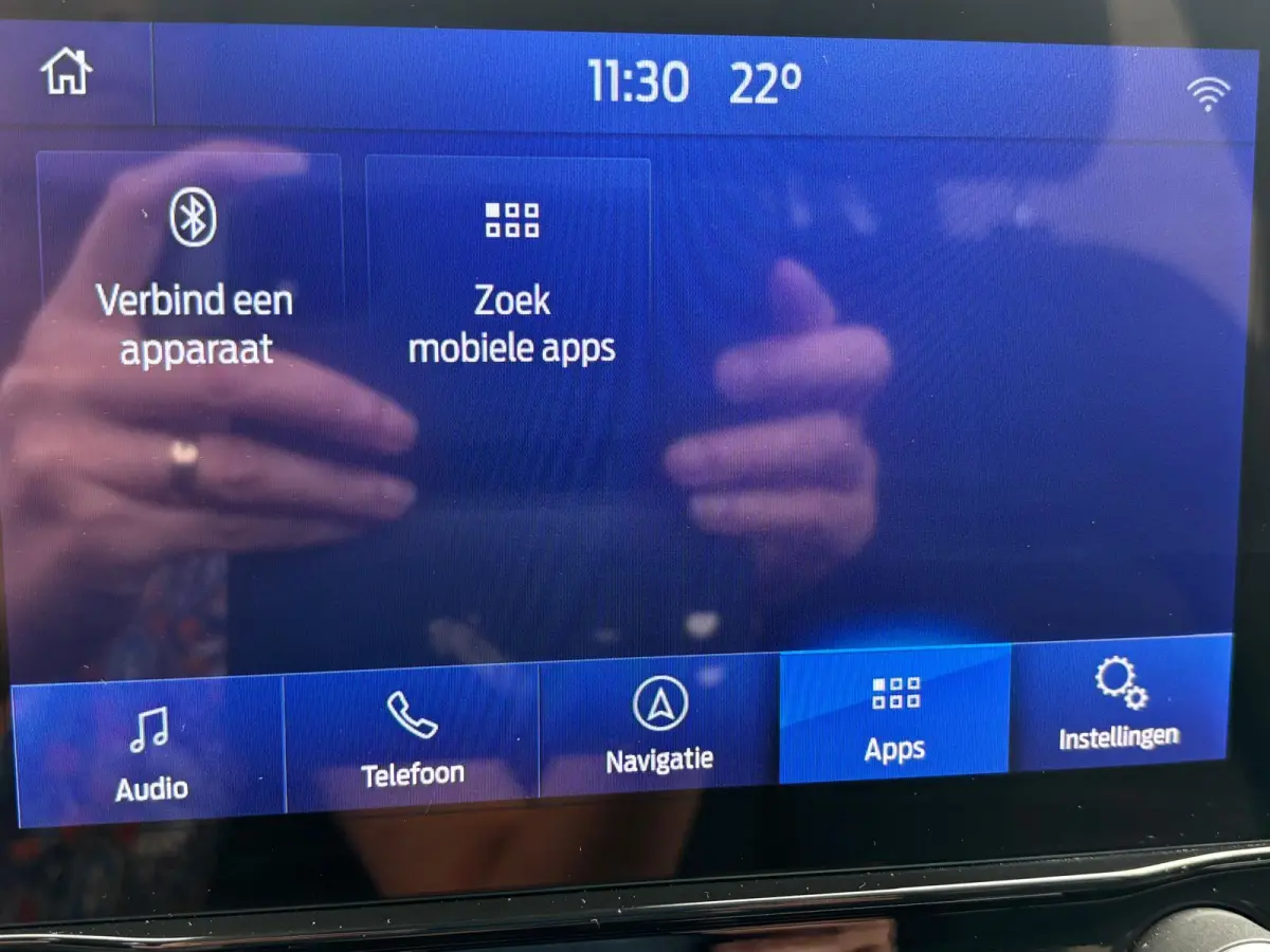1.0 EcoBoost Connected| zeer weinig km s | als NIEUW|Zwart metallic |stoelen hoogte verstelbaar|