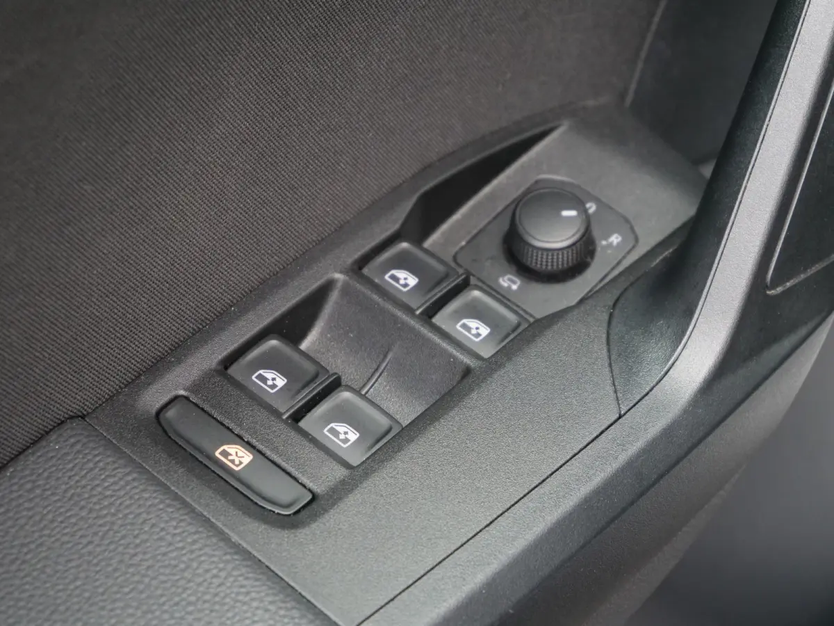 1.0 TSI FR 116Pk Apple Carplay / Camera / Trekhaak / Stoelverwarming