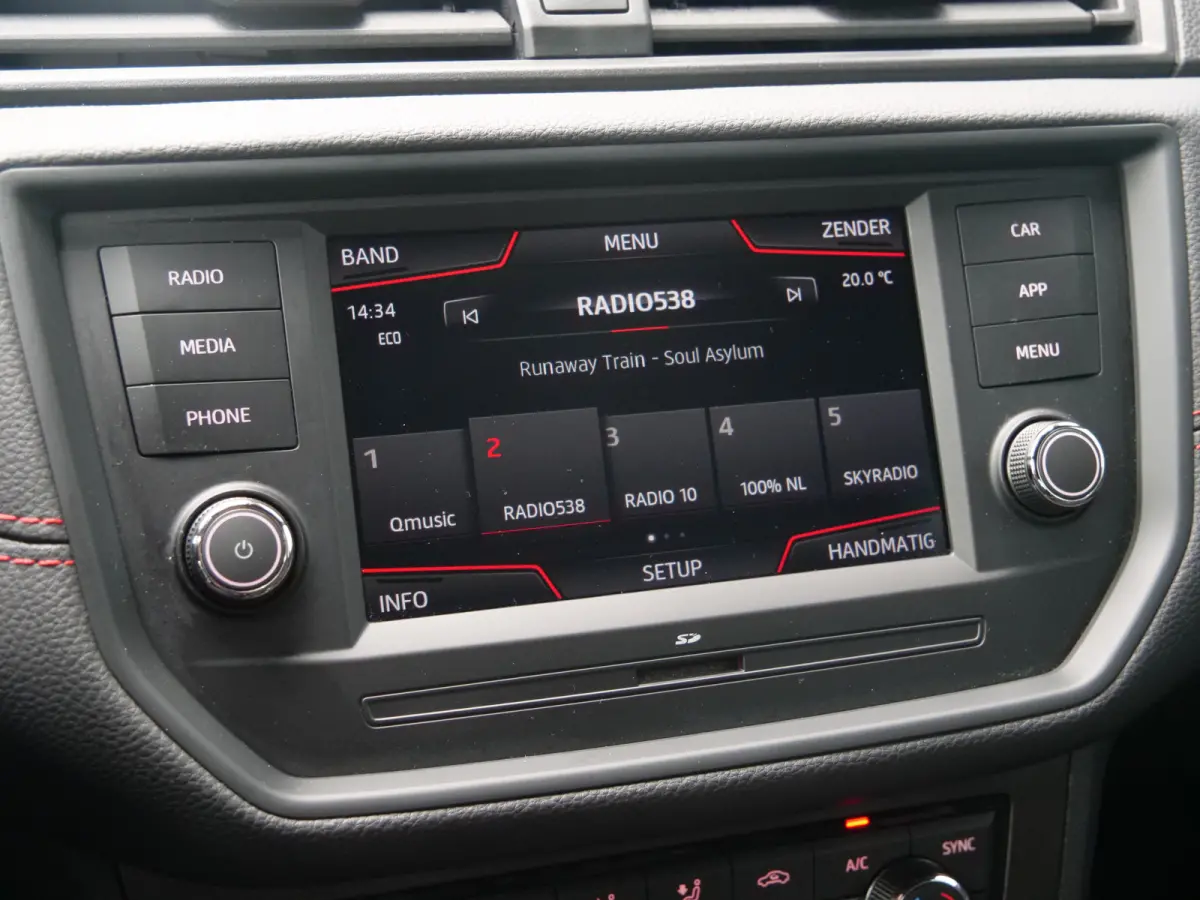 1.0 TSI FR 116Pk Apple Carplay / Camera / Trekhaak / Stoelverwarming