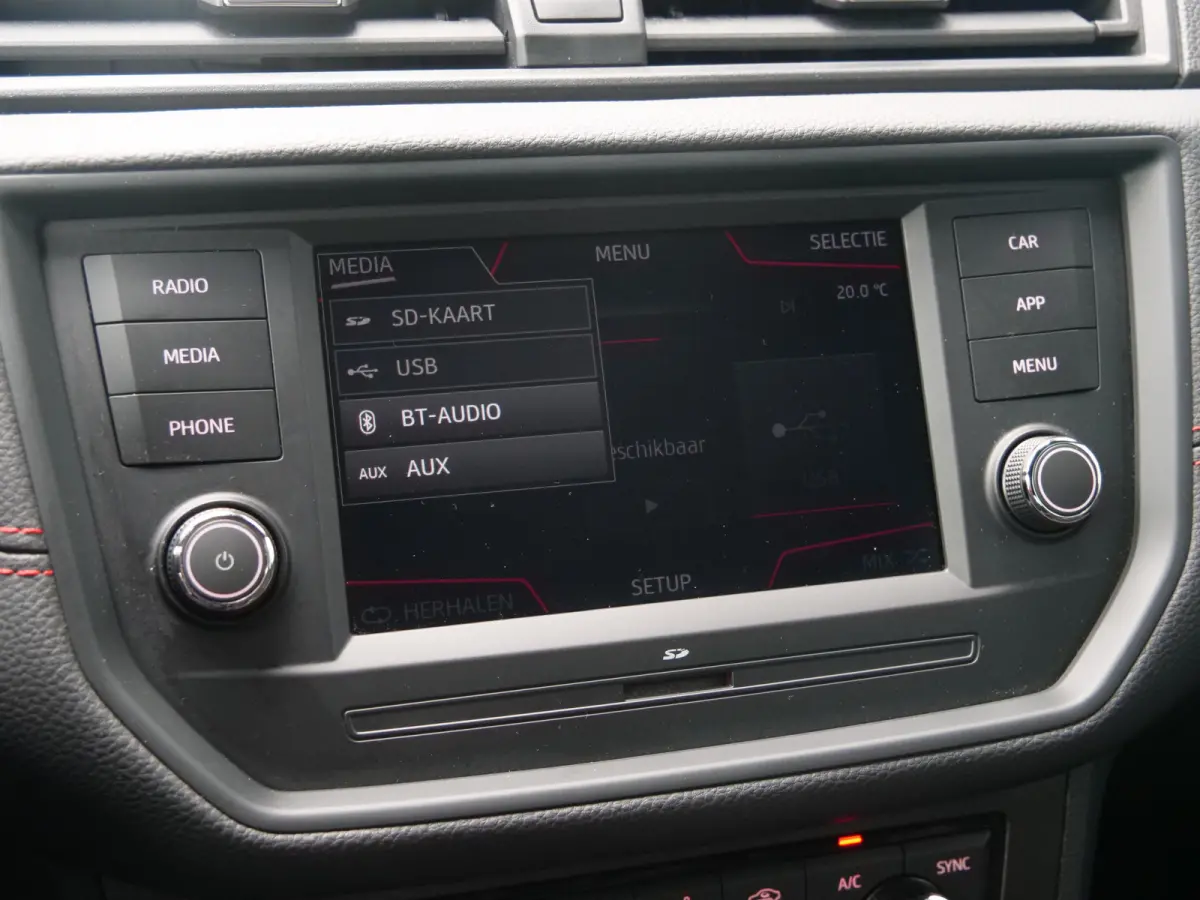 1.0 TSI FR 116Pk Apple Carplay / Camera / Trekhaak / Stoelverwarming