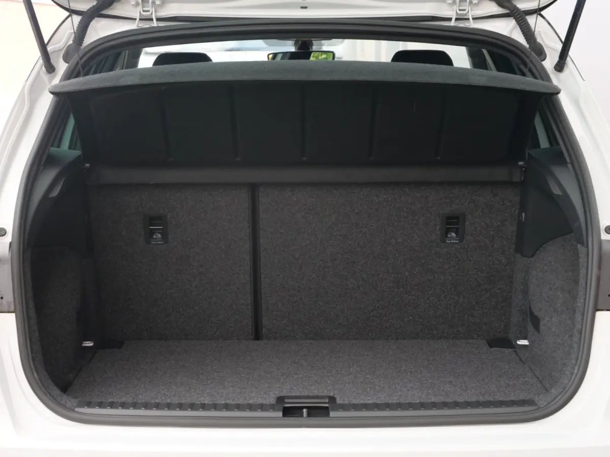 1.0 TSI FR 116Pk Apple Carplay / Camera / Trekhaak / Stoelverwarming