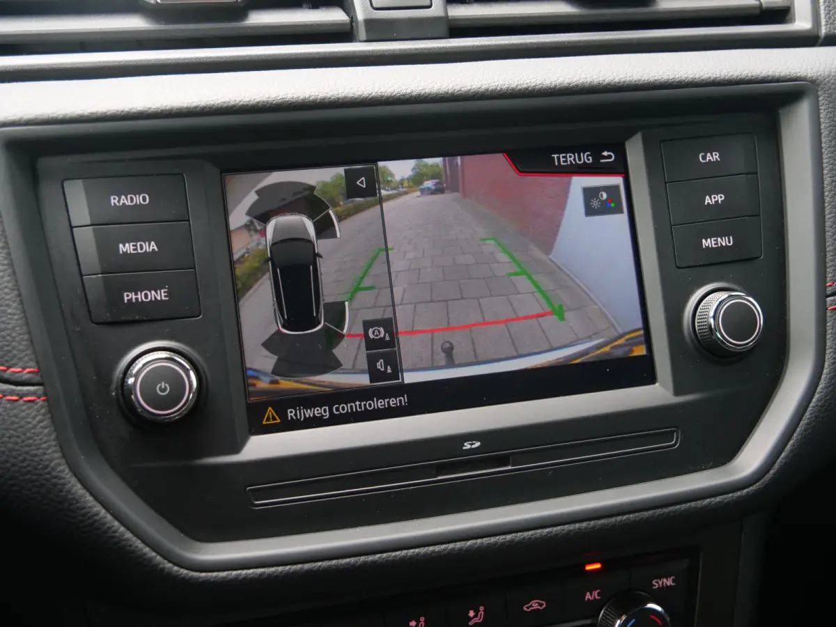 1.0 TSI FR 116Pk Apple Carplay / Camera / Trekhaak / Stoelverwarming