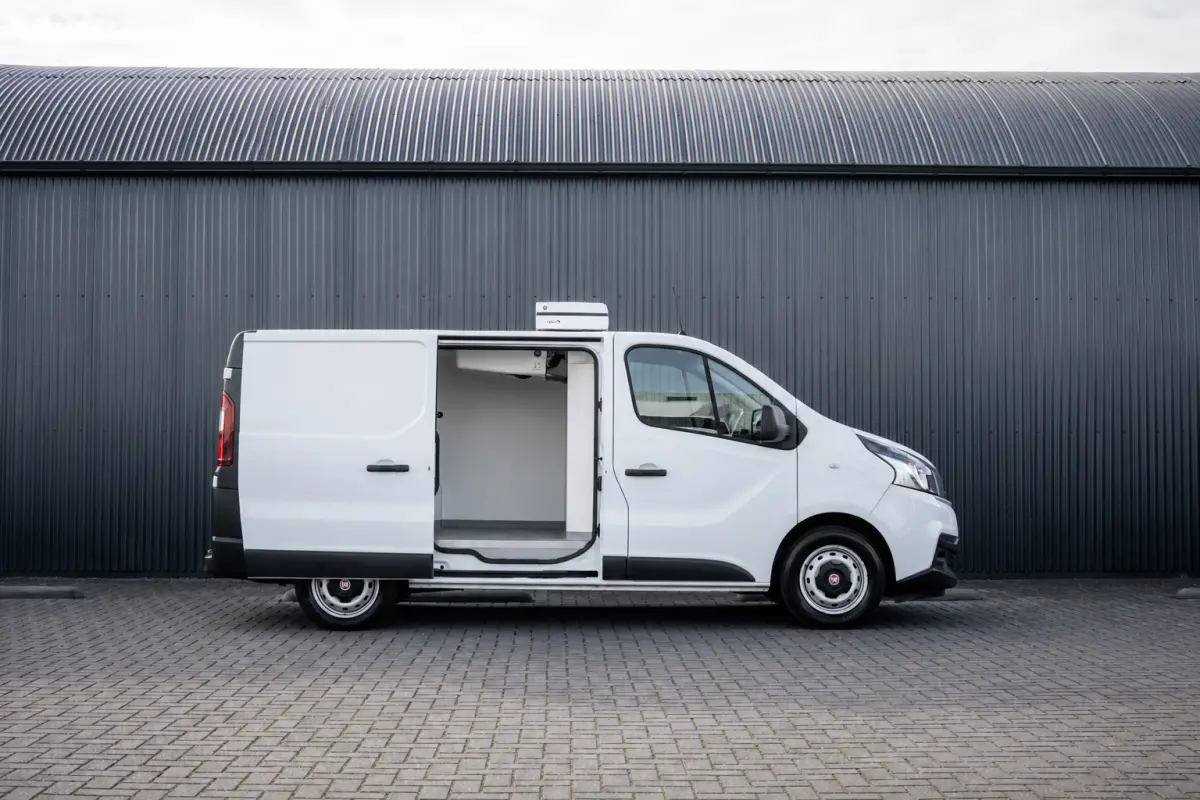 2.0 EcoJet L1H1 | 145 PK | 3-Zits | 1e Eigenaar | Koelwagen | Carrier | Cruise | Airco | Trekhaak