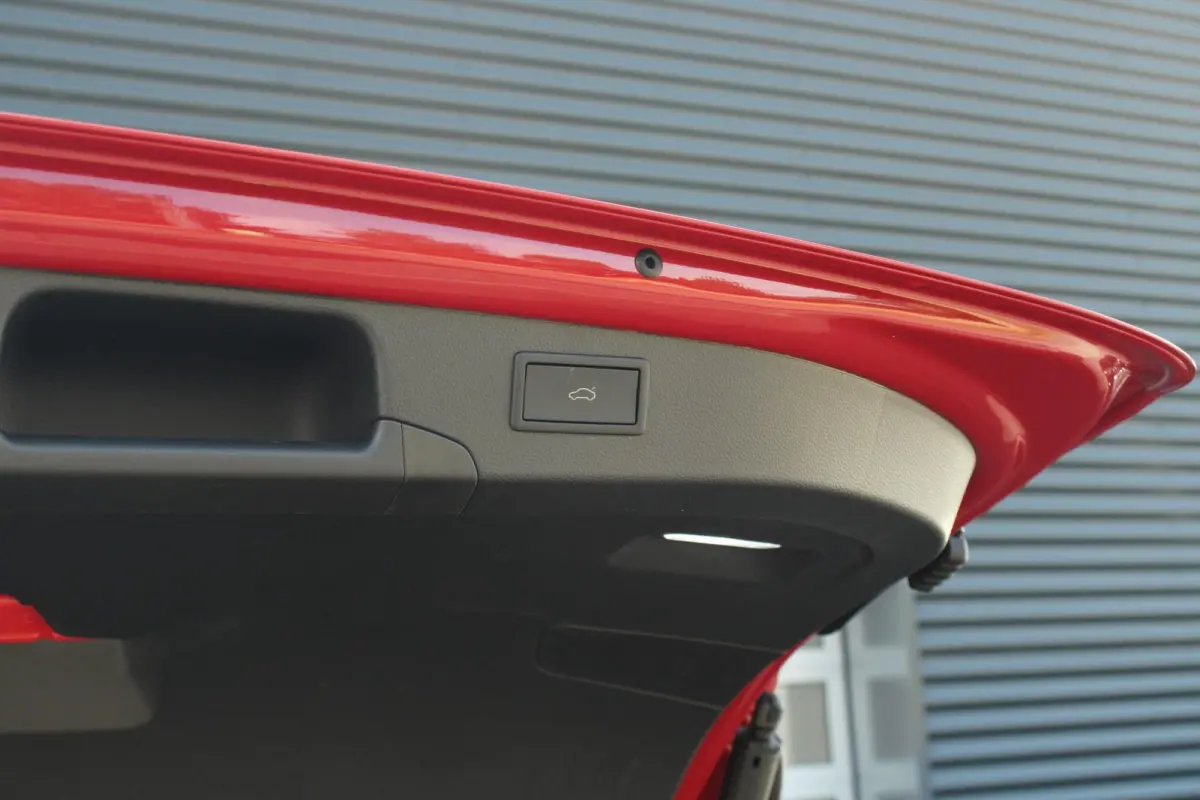 1.5 TSI 204pk PHEV Sportline Business | SoH 100% | Head-up | Adaptief Onderstel | Stoelventilatie/ Verwarming | Voorstoelen Elektrisch | Keyless Entry