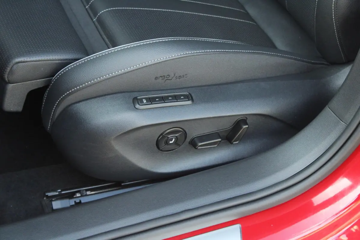 1.5 TSI 204pk PHEV Sportline Business | SoH 100% | Head-up | Adaptief Onderstel | Stoelventilatie/ Verwarming | Voorstoelen Elektrisch | Keyless Entry