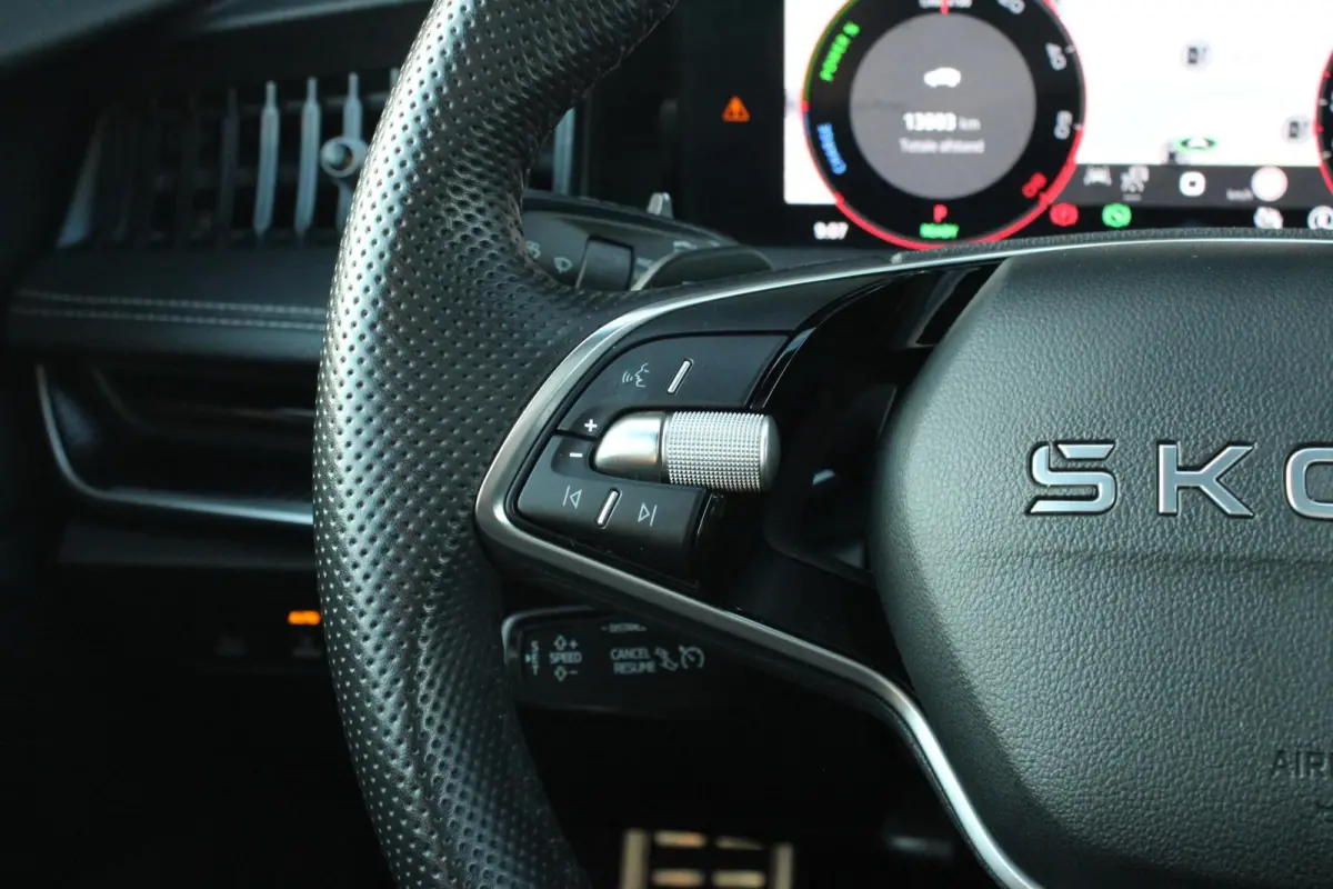1.5 TSI 204pk PHEV Sportline Business | SoH 100% | Head-up | Adaptief Onderstel | Stoelventilatie/ Verwarming | Voorstoelen Elektrisch | Keyless Entry