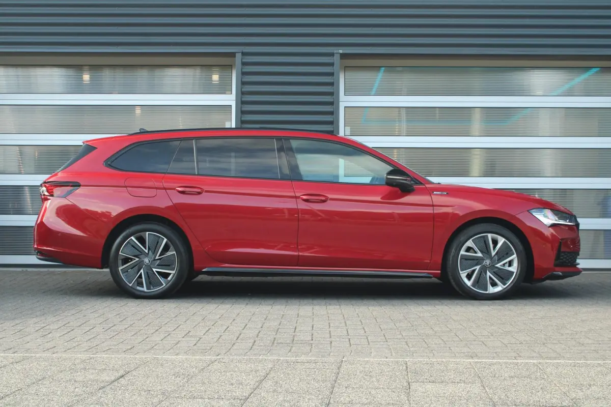 1.5 TSI 204pk PHEV Sportline Business | SoH 100% | Head-up | Adaptief Onderstel | Stoelventilatie/ Verwarming | Voorstoelen Elektrisch | Keyless Entry