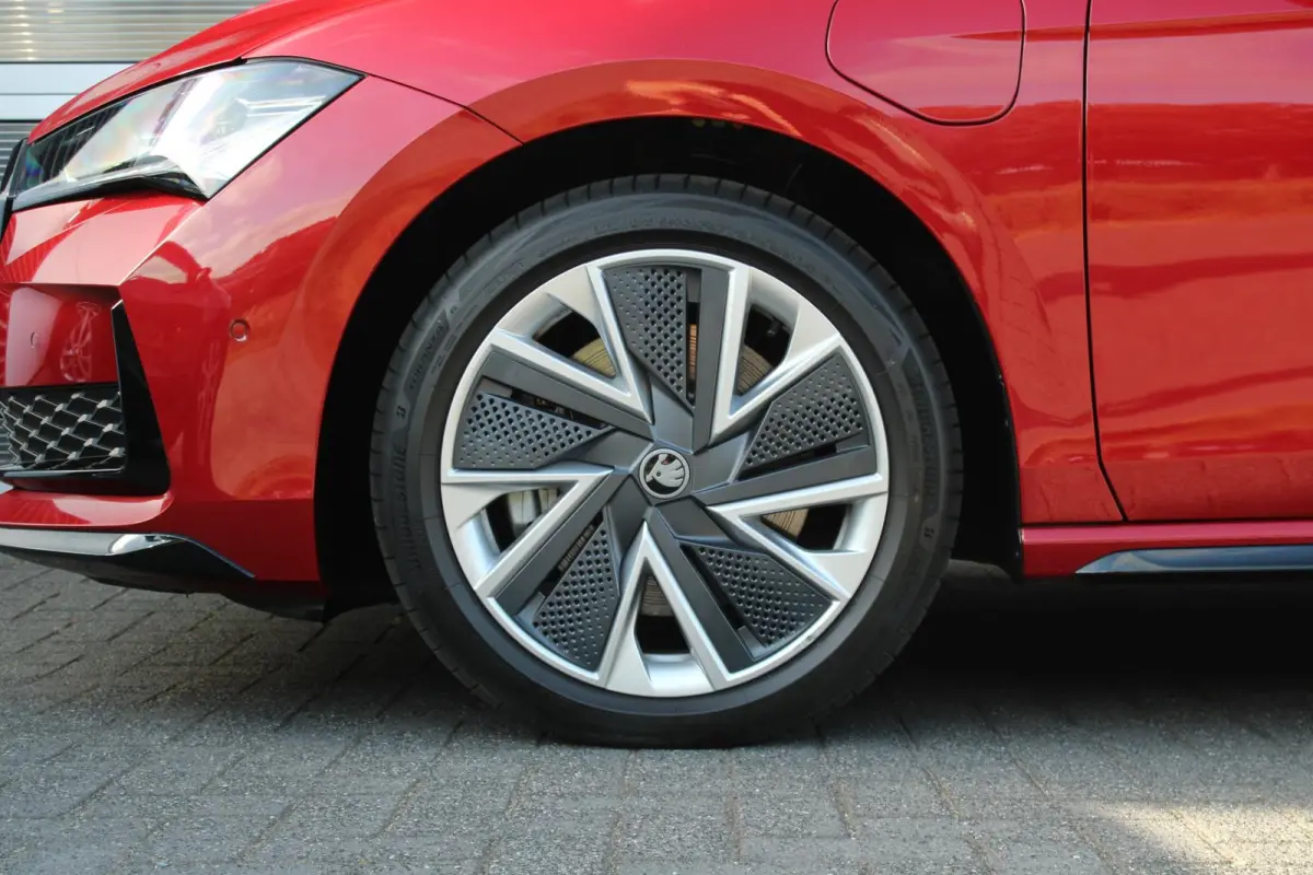 1.5 TSI 204pk PHEV Sportline Business | SoH 100% | Head-up | Adaptief Onderstel | Stoelventilatie/ Verwarming | Voorstoelen Elektrisch | Keyless Entry