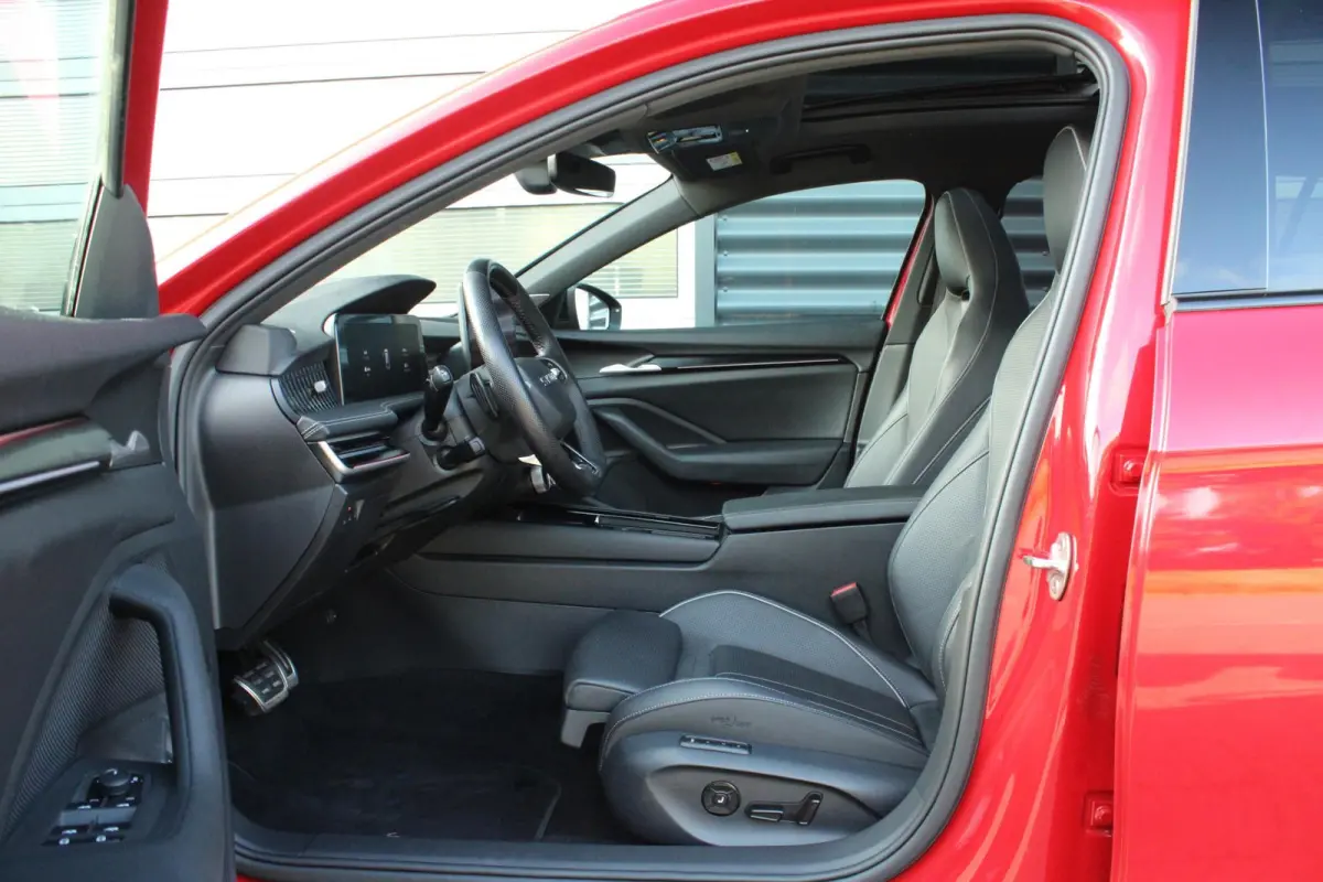 1.5 TSI 204pk PHEV Sportline Business | SoH 100% | Head-up | Adaptief Onderstel | Stoelventilatie/ Verwarming | Voorstoelen Elektrisch | Keyless Entry
