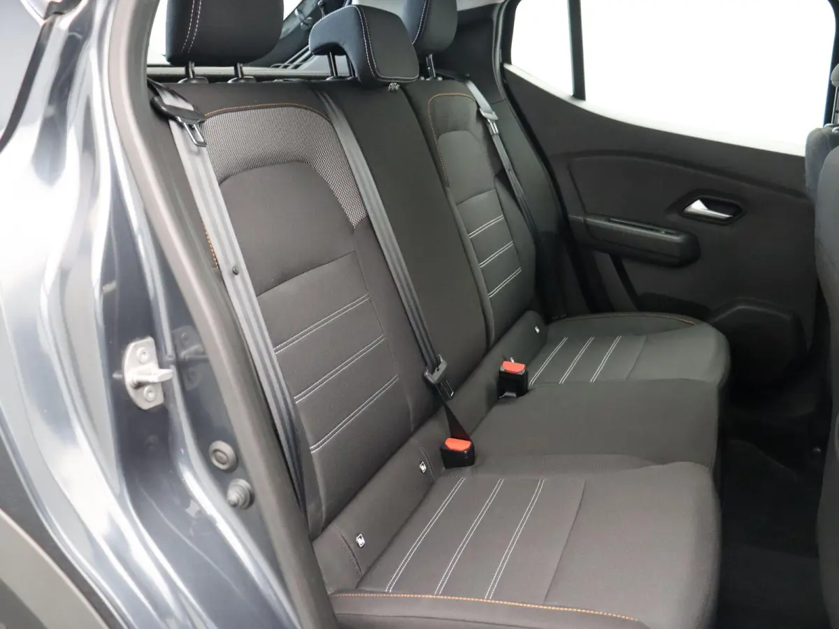 TCe 100pk Bi-Fuel Expression | 1e Eigenaar | Climate control | Trekhaak | Navigatie | Dealer onderhouden |