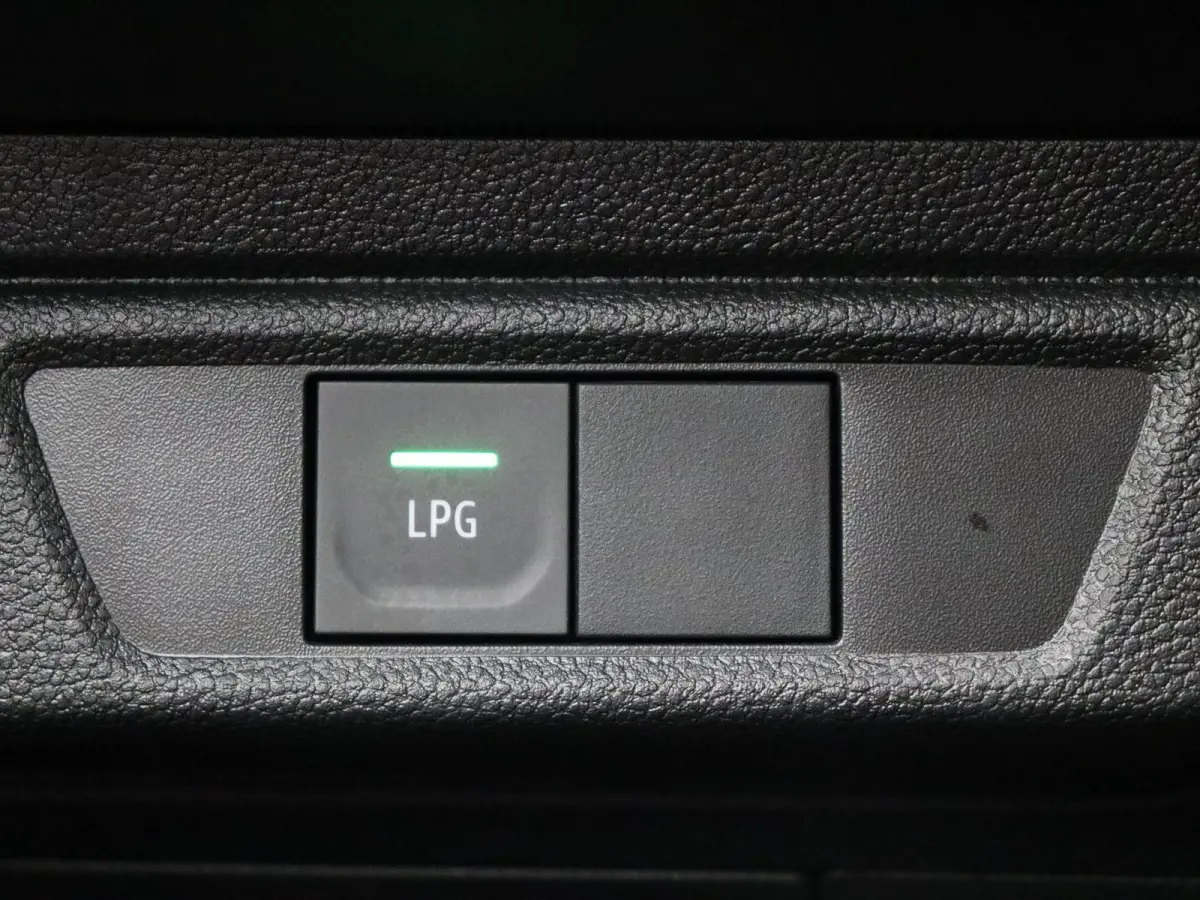 TCe 100pk Bi-Fuel Expression | 1e Eigenaar | Climate control | Trekhaak | Navigatie | Dealer onderhouden |