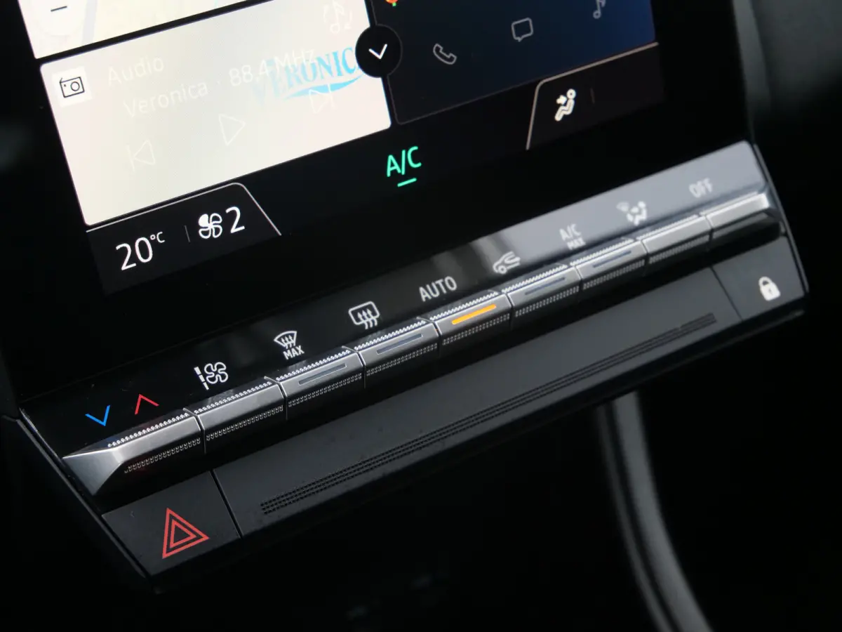 1.8 E-Tech full hybrid 160 Pk techno Apple Carplay / Camera / Adaptive Cruise / Keyless / Navi