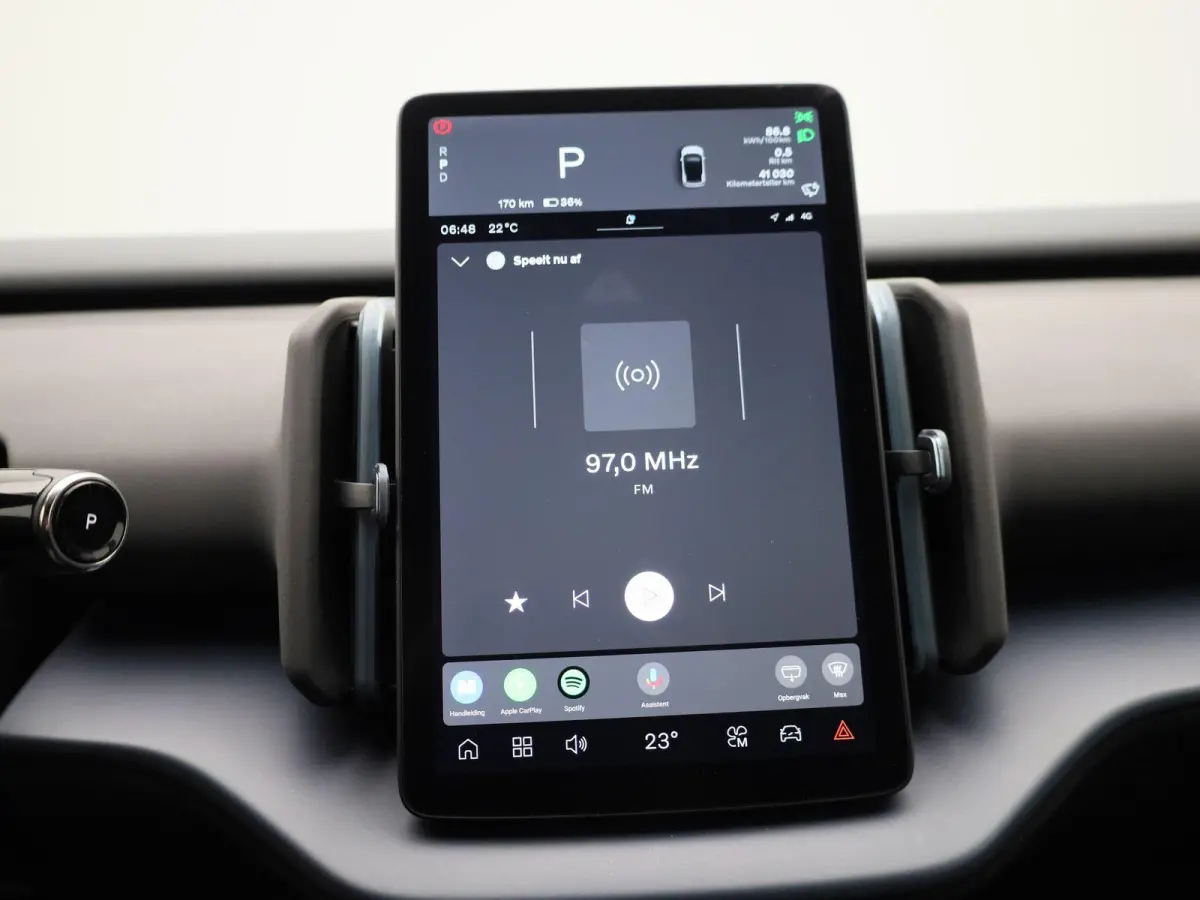 Single Motor Extended Range Core | SOH 96,8% | ACHTERUITRIJCAMERA | APPLE CARPLAY - ANDROID AUTO | ADAPTIVE CRUISE CONTROL | GOOGLE NAVIGATIE | CLIMATE CONTROL |