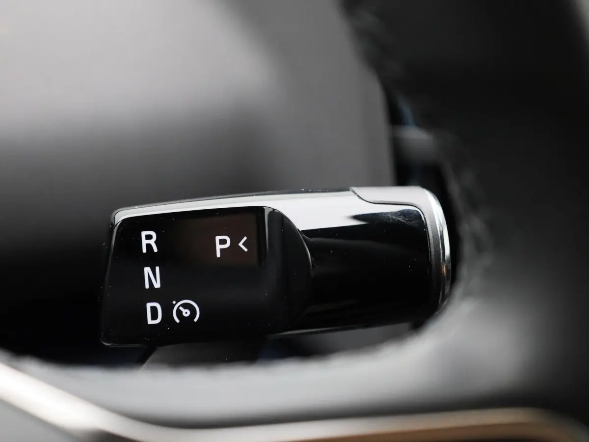 Single Motor Extended Range Core | SOH 96,8% | ACHTERUITRIJCAMERA | APPLE CARPLAY - ANDROID AUTO | ADAPTIVE CRUISE CONTROL | GOOGLE NAVIGATIE | CLIMATE CONTROL |