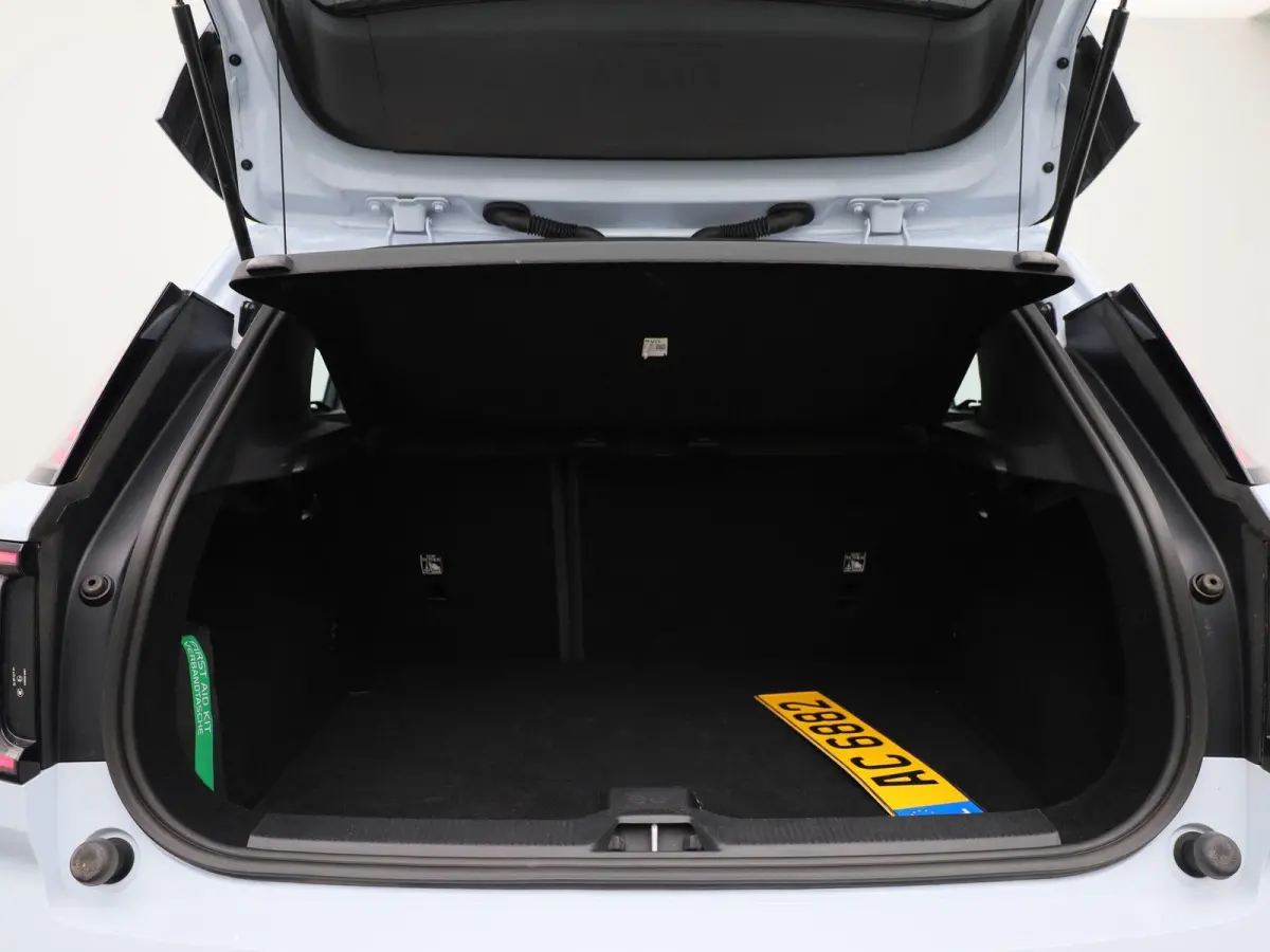 Single Motor Extended Range Core | SOH 96,8% | ACHTERUITRIJCAMERA | APPLE CARPLAY - ANDROID AUTO | ADAPTIVE CRUISE CONTROL | GOOGLE NAVIGATIE | CLIMATE CONTROL |