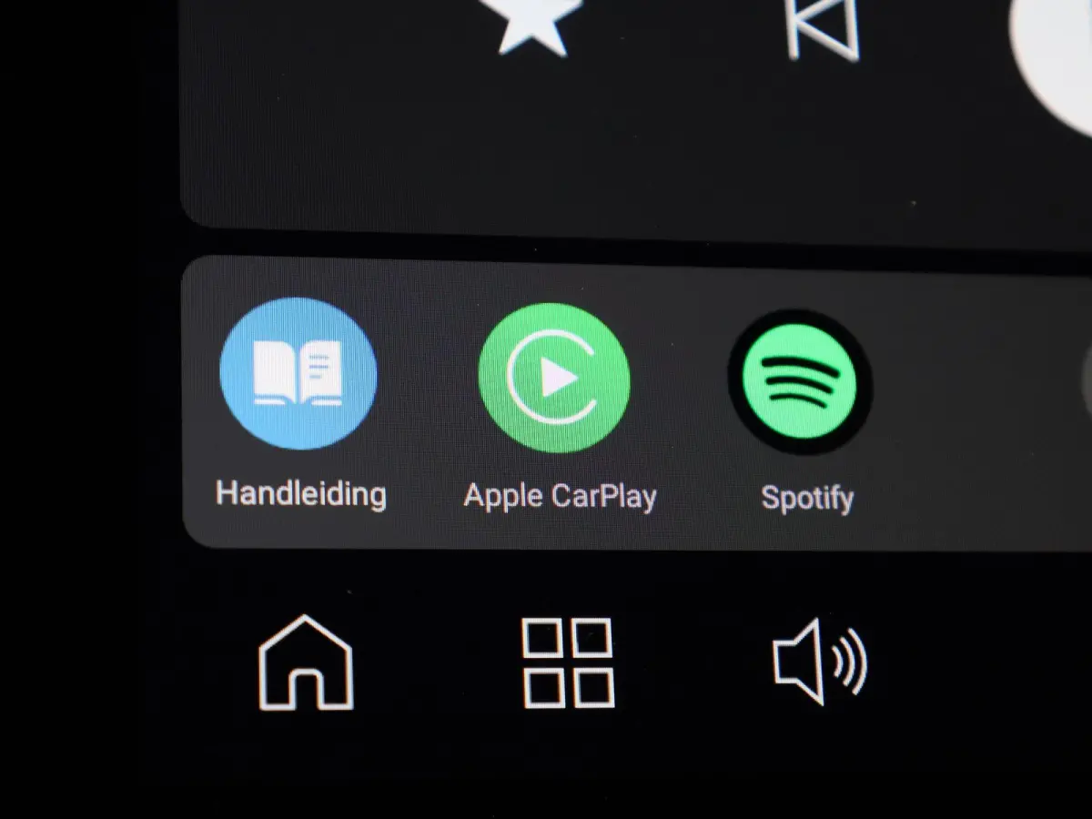 Single Motor Extended Range Core | SOH 96,8% | ACHTERUITRIJCAMERA | APPLE CARPLAY - ANDROID AUTO | ADAPTIVE CRUISE CONTROL | GOOGLE NAVIGATIE | CLIMATE CONTROL |
