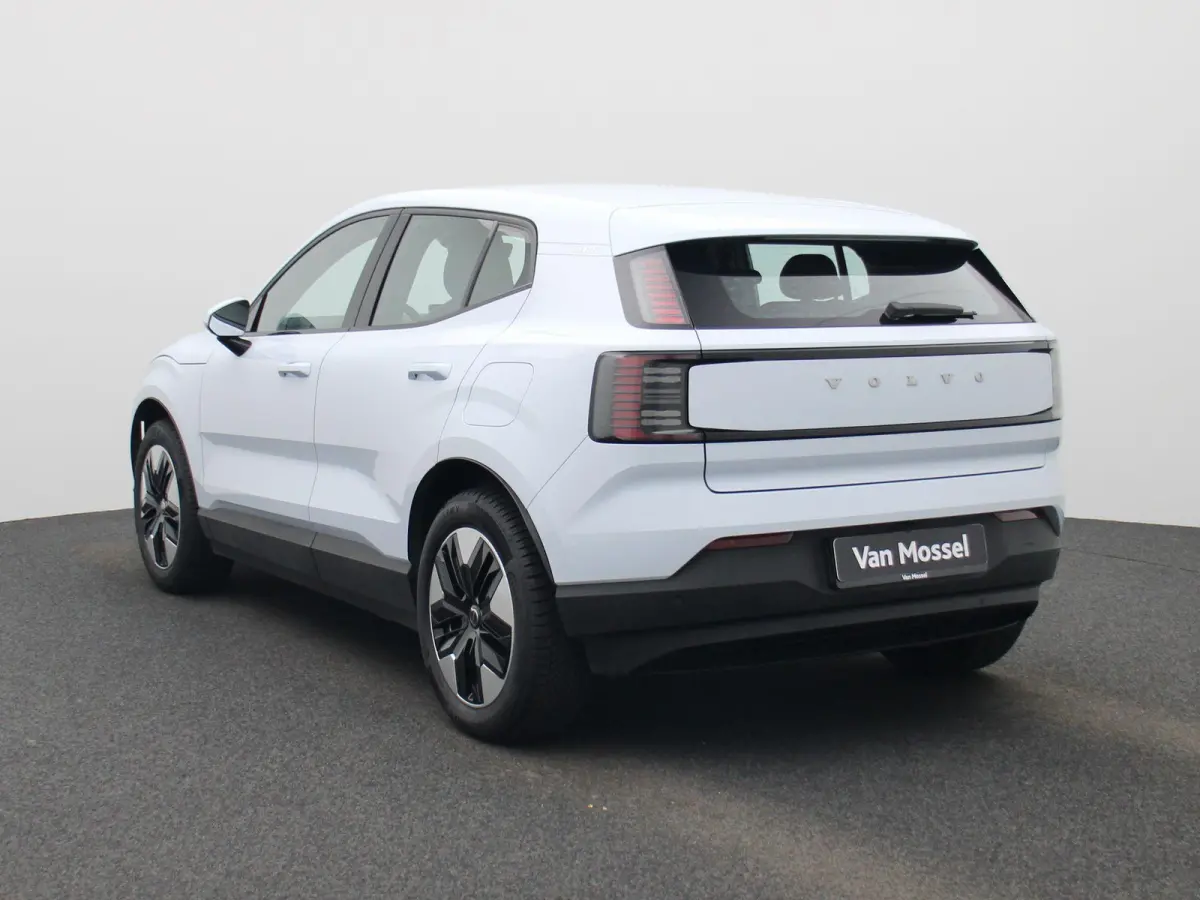 Single Motor Extended Range Core | ACHTERUITRIJCAMERA | APPLE CARPLAY - ANDROID AUTO | ADAPTIVE CRUISE CONTROL | GOOGLE NAVIGATIE | CLIMATE CONTROL |