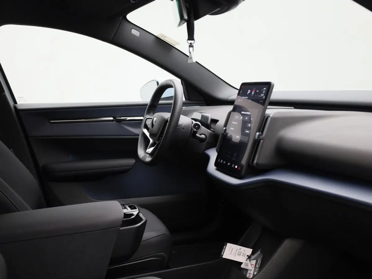 Single Motor Extended Range Core | SOH 96,8% | ACHTERUITRIJCAMERA | APPLE CARPLAY - ANDROID AUTO | ADAPTIVE CRUISE CONTROL | GOOGLE NAVIGATIE | CLIMATE CONTROL |