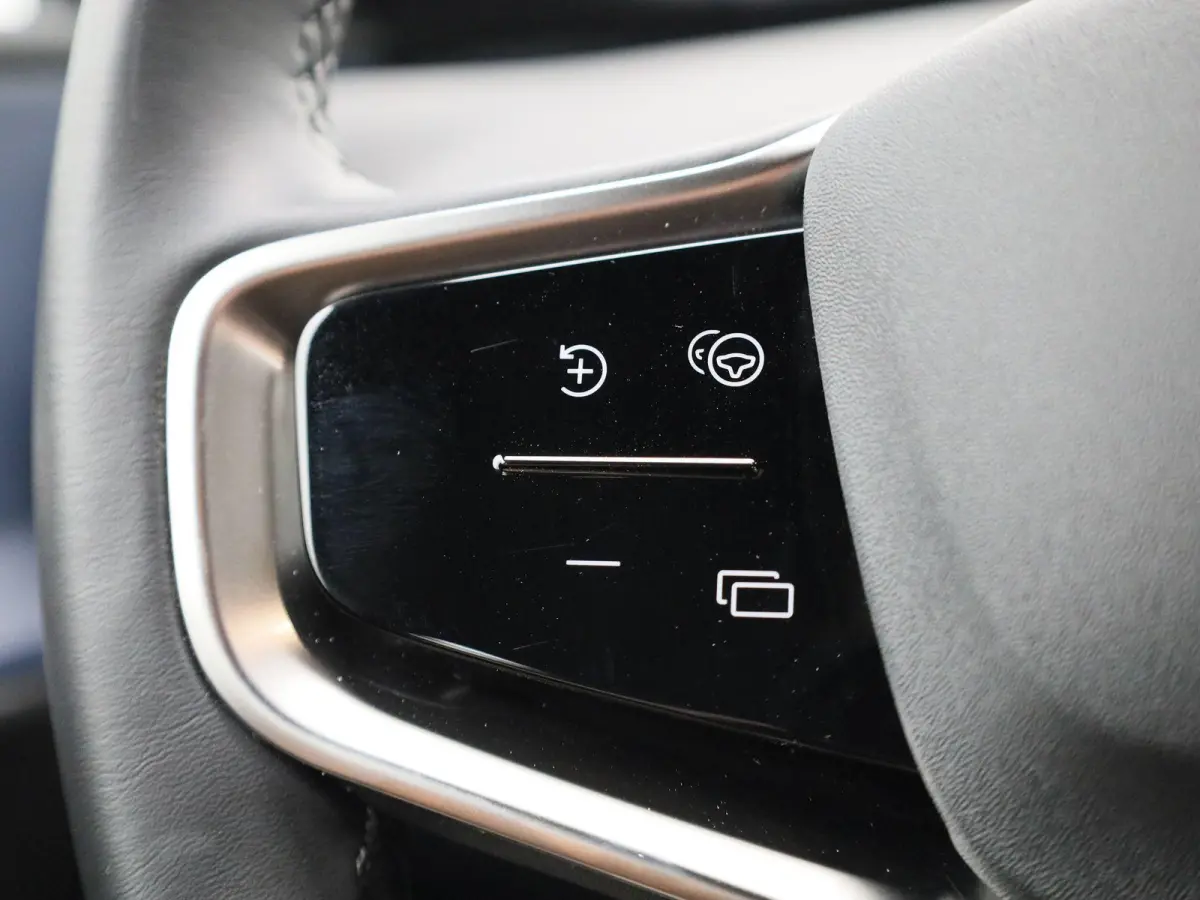 Single Motor Extended Range Core | SOH 96,8% | ACHTERUITRIJCAMERA | APPLE CARPLAY - ANDROID AUTO | ADAPTIVE CRUISE CONTROL | GOOGLE NAVIGATIE | CLIMATE CONTROL |