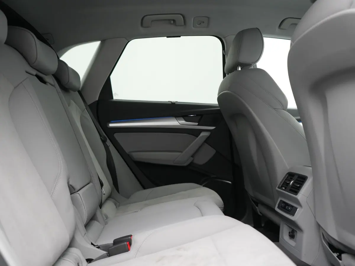 55 TFSI e S Line PHEV 367pk Dealer O.H. | Trekhaak Af Fabriek | 360 Camera | Alcantara Sportstoelen Verwarmd | Cruise Control | Keyless | Sfeerverlichting | Virtual | Navigatie | DAB | 20"L.
