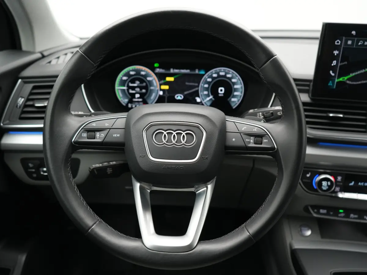 55 TFSI e S Line PHEV 367pk Dealer O.H. | Trekhaak Af Fabriek | 360 Camera | Alcantara Sportstoelen Verwarmd | Cruise Control | Keyless | Sfeerverlichting | Virtual | Navigatie | DAB | 20"L.