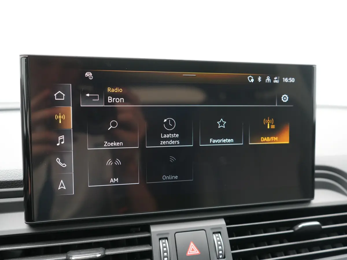 55 TFSI e S Line PHEV 367pk Dealer O.H. | Trekhaak Af Fabriek | 360 Camera | Alcantara Sportstoelen Verwarmd | Cruise Control | Keyless | Sfeerverlichting | Virtual | Navigatie | DAB | 20"L.