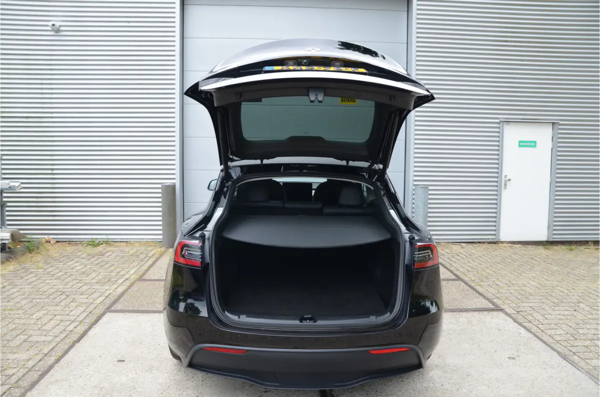 RWD 58 kWh AutoPilot4.0, FSD 99,- p/mnd