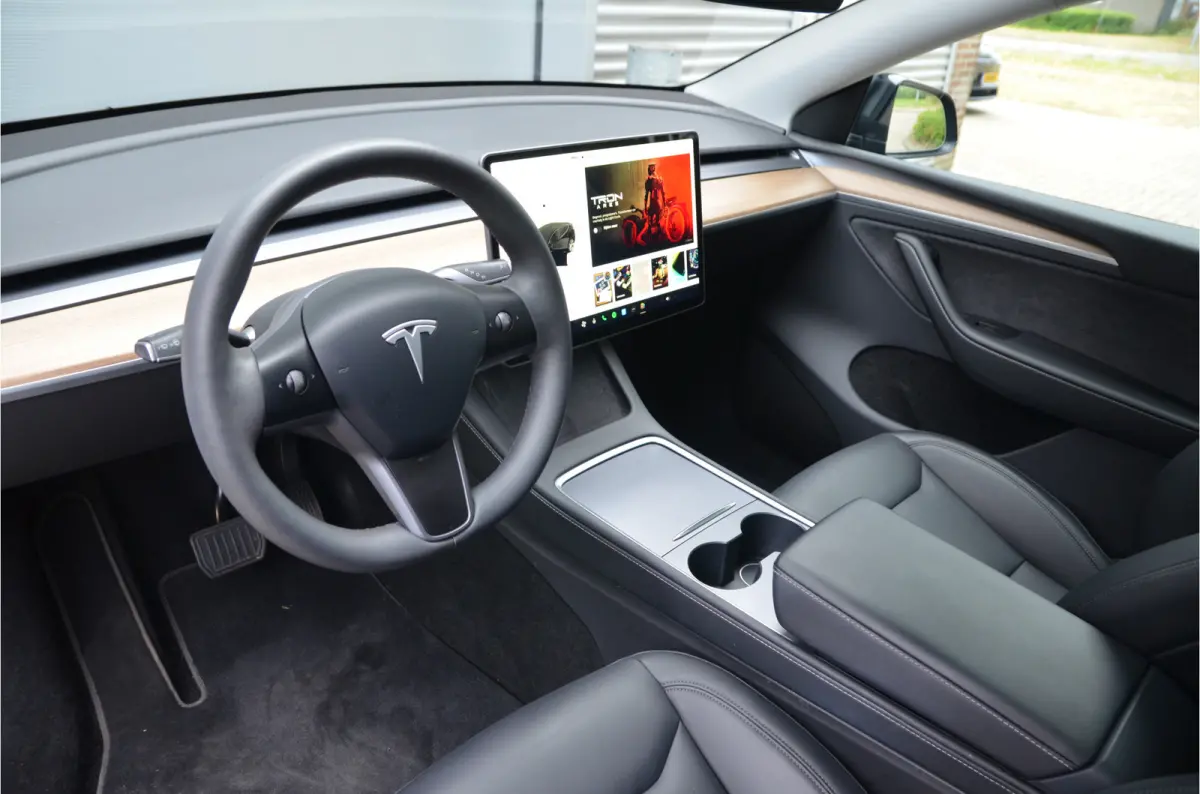 RWD 58 kWh AutoPilot4.0, FSD 99,- p/mnd