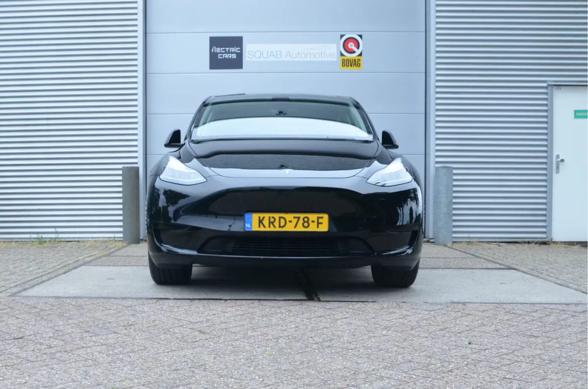 RWD 58 kWh AutoPilot4.0, FSD 99,- p/mnd