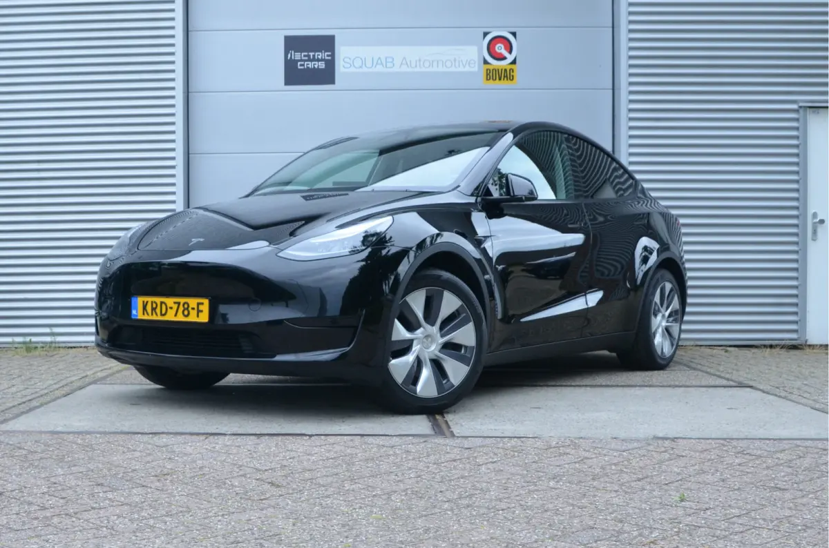 RWD 58 kWh AutoPilot4.0, FSD 99,- p/mnd