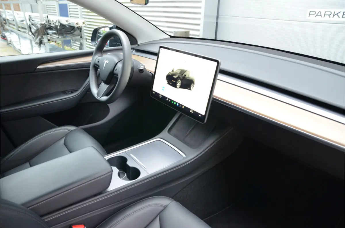 RWD 58 kWh AutoPilot4.0, FSD 99,- p/mnd