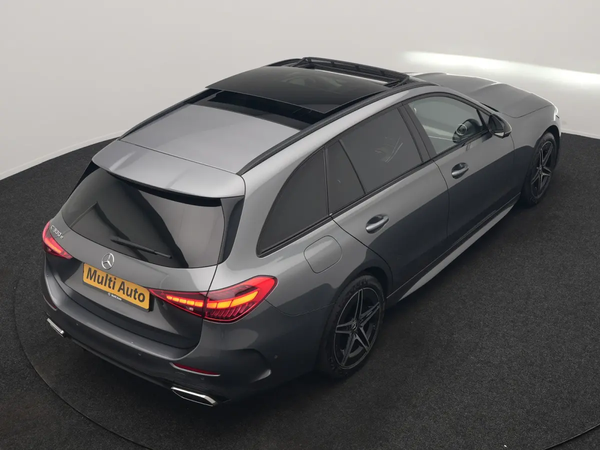 300 e AMG Line PHEV 313pk Dealer O.H | Trekhaak Af Fabriek | Panodak | Alcatara Sportstoelen Memory & Verwarmd | 360 Camera | Adaptive Cruise | Digital LED | BLIS | Sfeerverlichting | Apple 