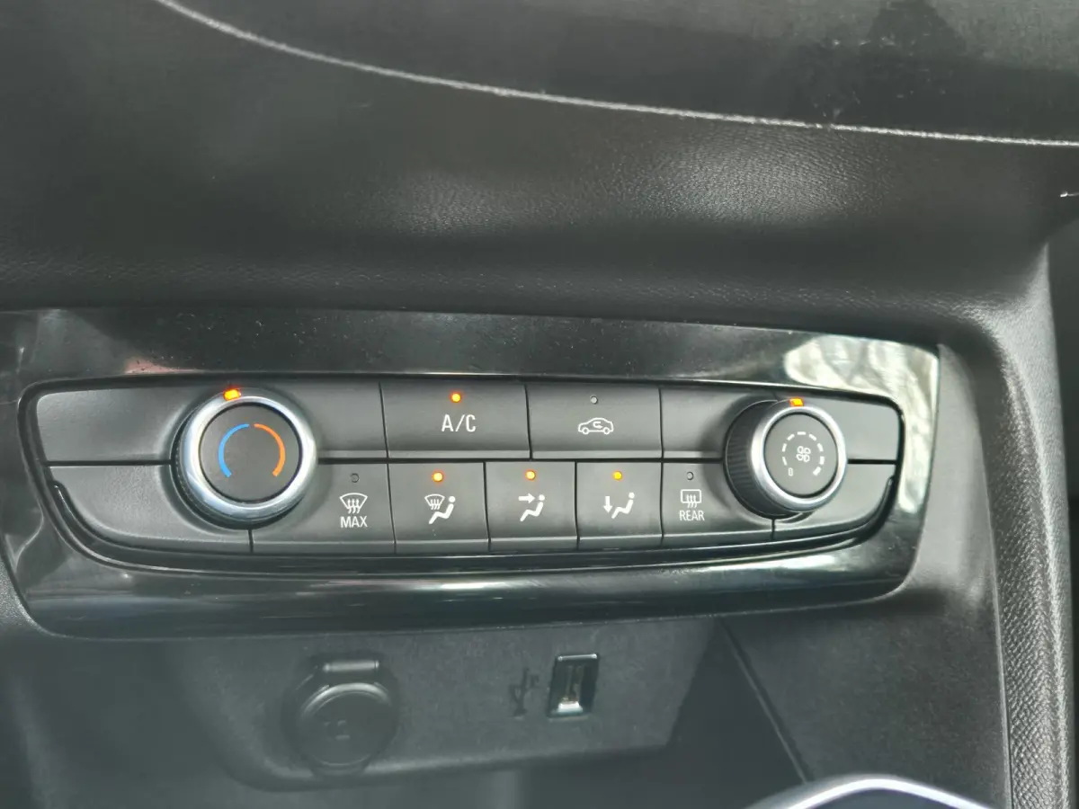 1.2 Edition | Airco | Navigatie | Licht metalen velgen | Cruise Control | Electr. ramen voor