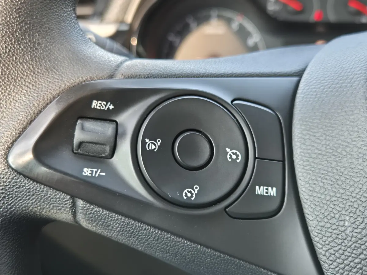 1.2 Edition | Airco | Navigatie | Licht metalen velgen | Cruise Control | Electr. ramen voor