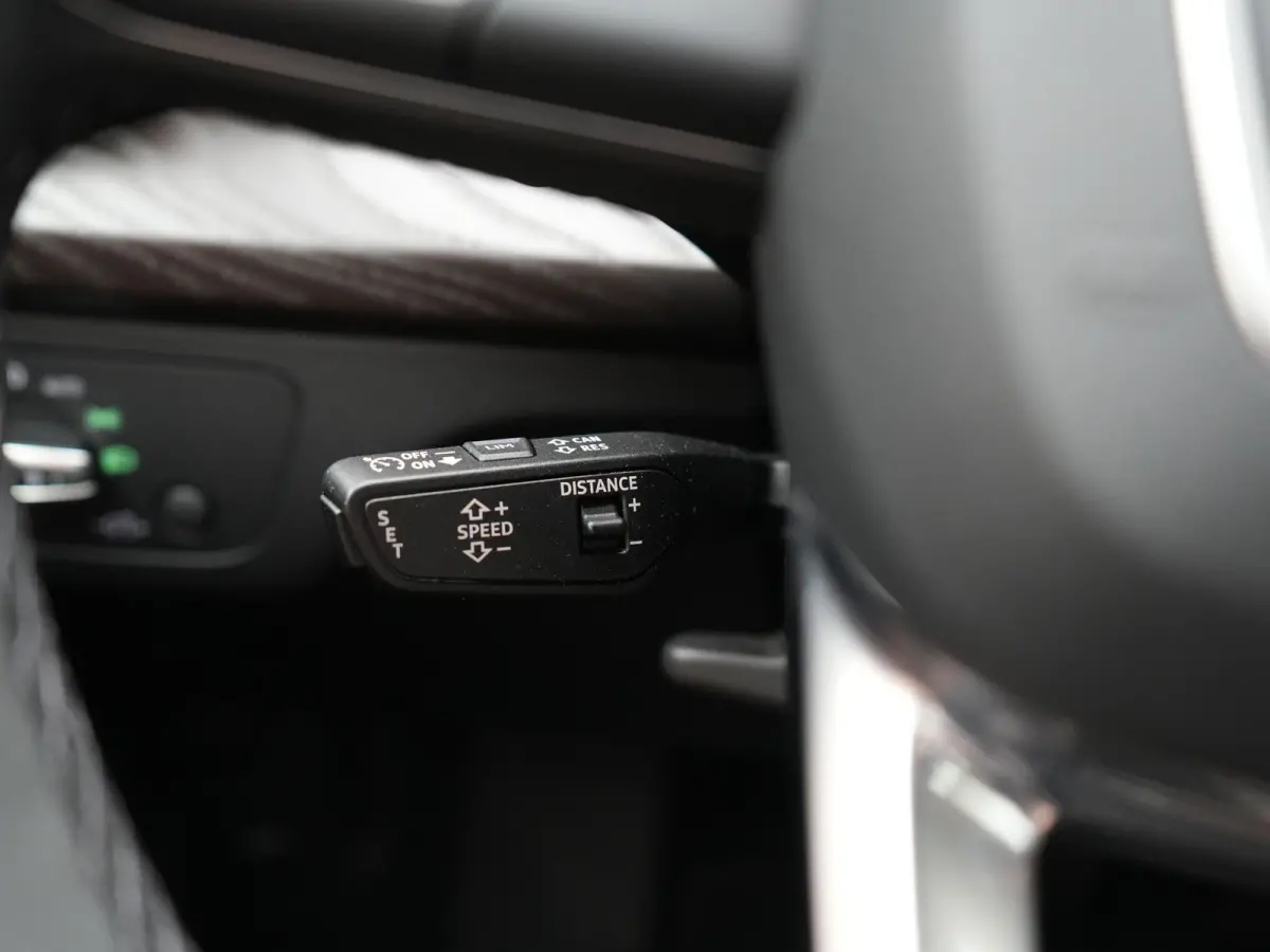 50 TFSI e quattro Advanced edition PHEV 300pk Dealer O.H | Adaptive Cruise | Camera | BLIS | Apple Carplay | Alcantara Sportstoelen Verwarmd | Sfeerverlichting | Navigatie | Virtual | DAB | 
