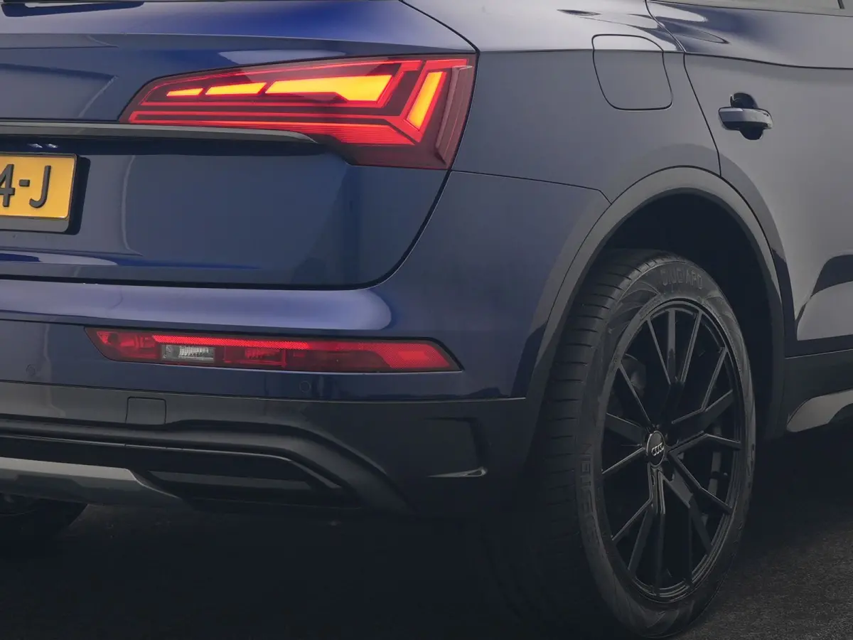 50 TFSI e quattro Advanced edition PHEV 300pk Dealer O.H | Adaptive Cruise | Camera | BLIS | Apple Carplay | Alcantara Sportstoelen Verwarmd | Sfeerverlichting | Navigatie | Virtual | DAB | 
