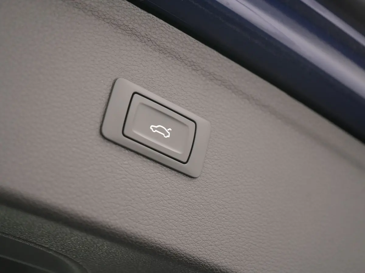 50 TFSI e quattro Advanced edition PHEV 300pk Dealer O.H | Adaptive Cruise | Camera | BLIS | Apple Carplay | Alcantara Sportstoelen Verwarmd | Sfeerverlichting | Navigatie | Virtual | DAB | 