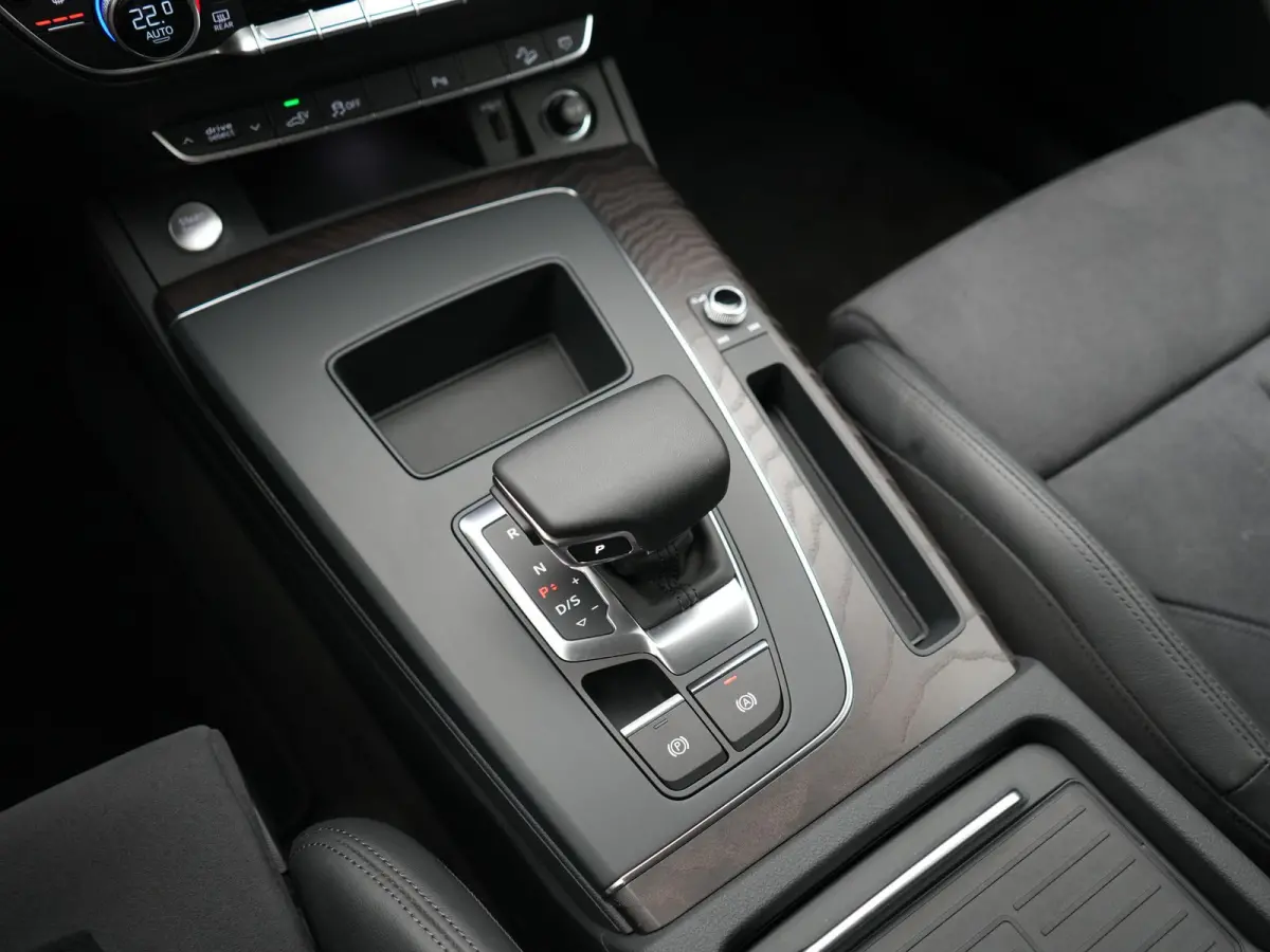 50 TFSI e quattro Advanced edition PHEV 300pk Dealer O.H | Adaptive Cruise | Camera | BLIS | Apple Carplay | Alcantara Sportstoelen Verwarmd | Sfeerverlichting | Navigatie | Virtual | DAB | 