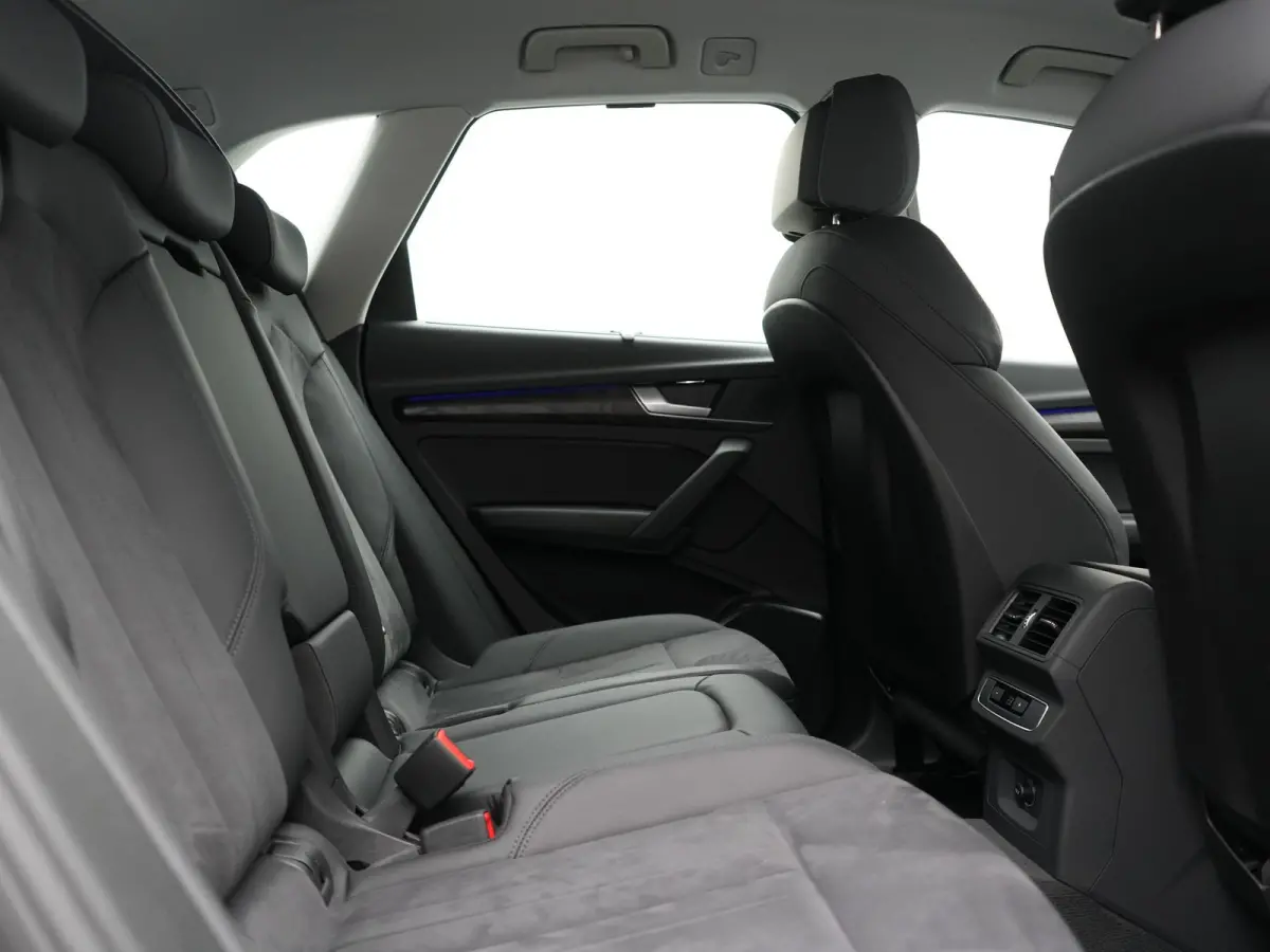 50 TFSI e quattro Advanced edition PHEV 300pk Dealer O.H | Adaptive Cruise | Camera | BLIS | Apple Carplay | Alcantara Sportstoelen Verwarmd | Sfeerverlichting | Navigatie | Virtual | DAB | 