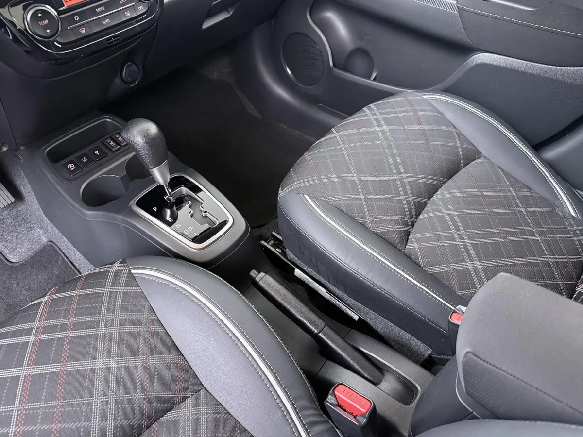1.2 Instyle | AUTOMAAT | Climate Control | Navigatie |
