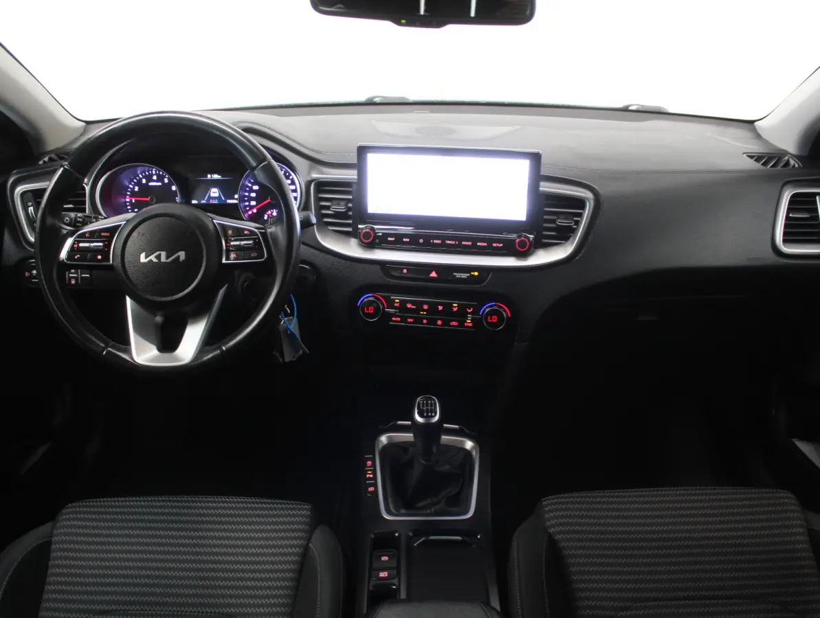 1.0 T-GDi DynamicLine CARPLAY | LED | LMV16 | CAMERA | CLIMATE | CRUISE | NAVI