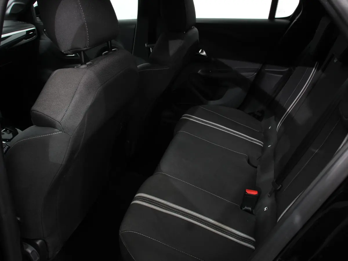 1.2 Turbo 110pk Hybrid Automaat GS DEMO! Navigatie Airco Cruise control Parkeersensoren Apple Carplay/ Android Auto Camera Lichtmetalen velgen LED