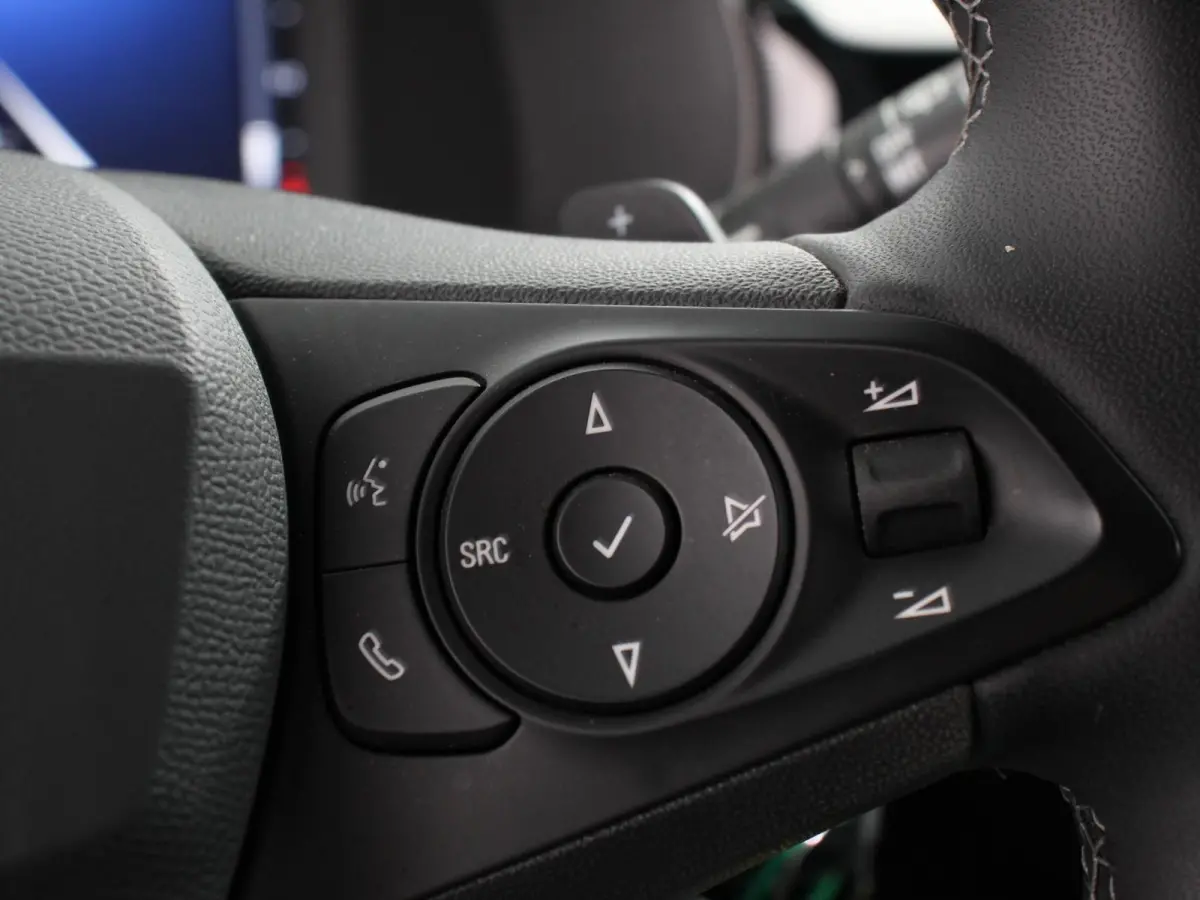 1.2 Turbo 110pk Hybrid Automaat GS DEMO! Navigatie Airco Cruise control Parkeersensoren Apple Carplay/ Android Auto Camera Lichtmetalen velgen LED