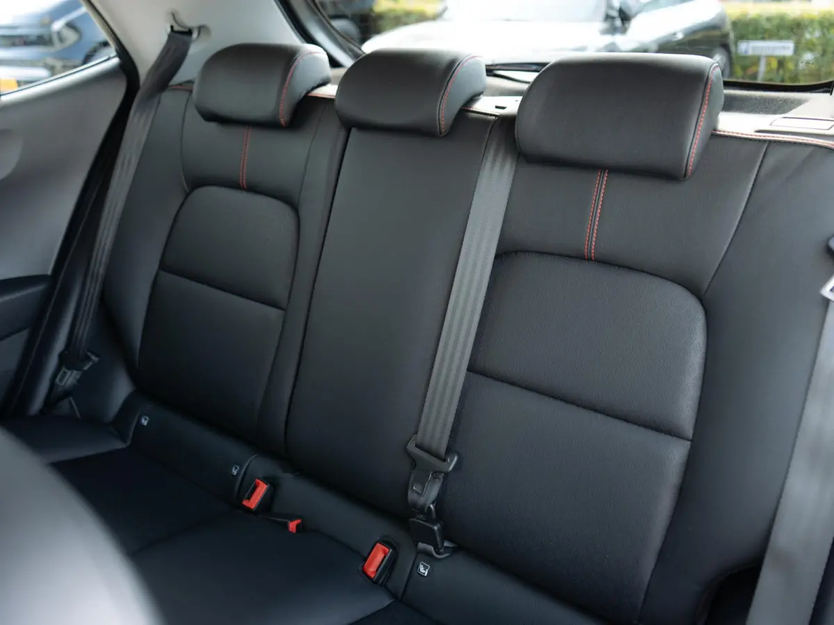1.0 T-GDi GT-Line 5p | 100PK | Schuifkanteldak | Stoel en stuurverwarming |