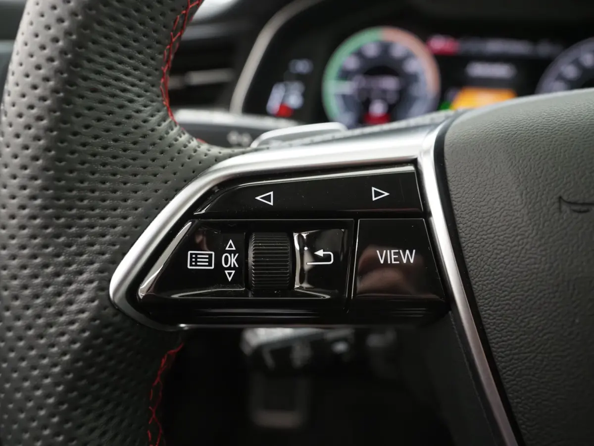 55 TFSI e quattro Competition Facelift | RS Sportstoelen | HUD | 360 | B&O Audio | Memory | Keyless | Adaptive Cruise | Carplay