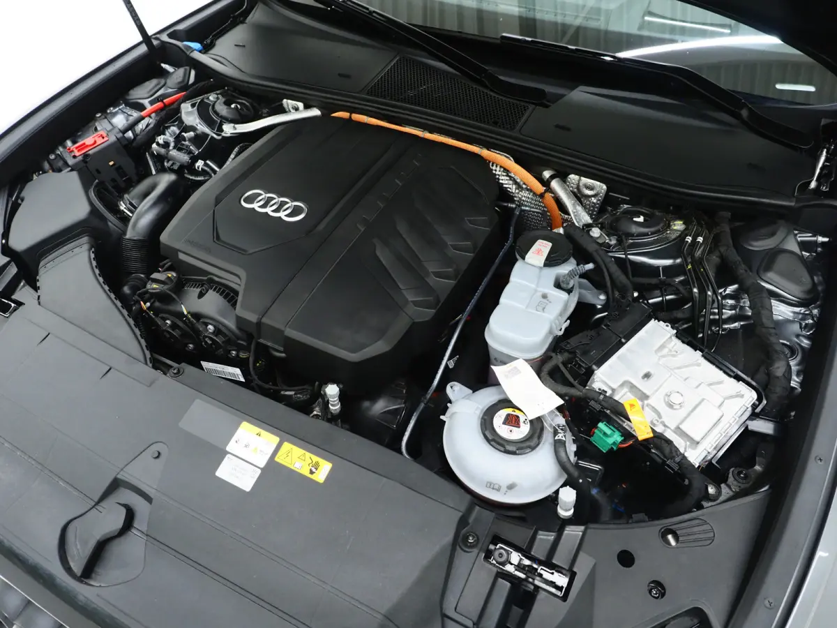 55 TFSI e quattro Competition Facelift | RS Sportstoelen | HUD | 360 | B&O Audio | Memory | Keyless | Adaptive Cruise | Carplay