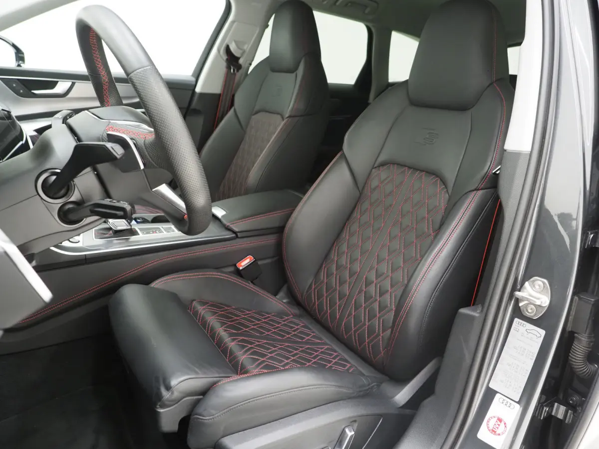55 TFSI e quattro Competition Facelift | RS Sportstoelen | HUD | 360 | B&O Audio | Memory | Keyless | Adaptive Cruise | Carplay
