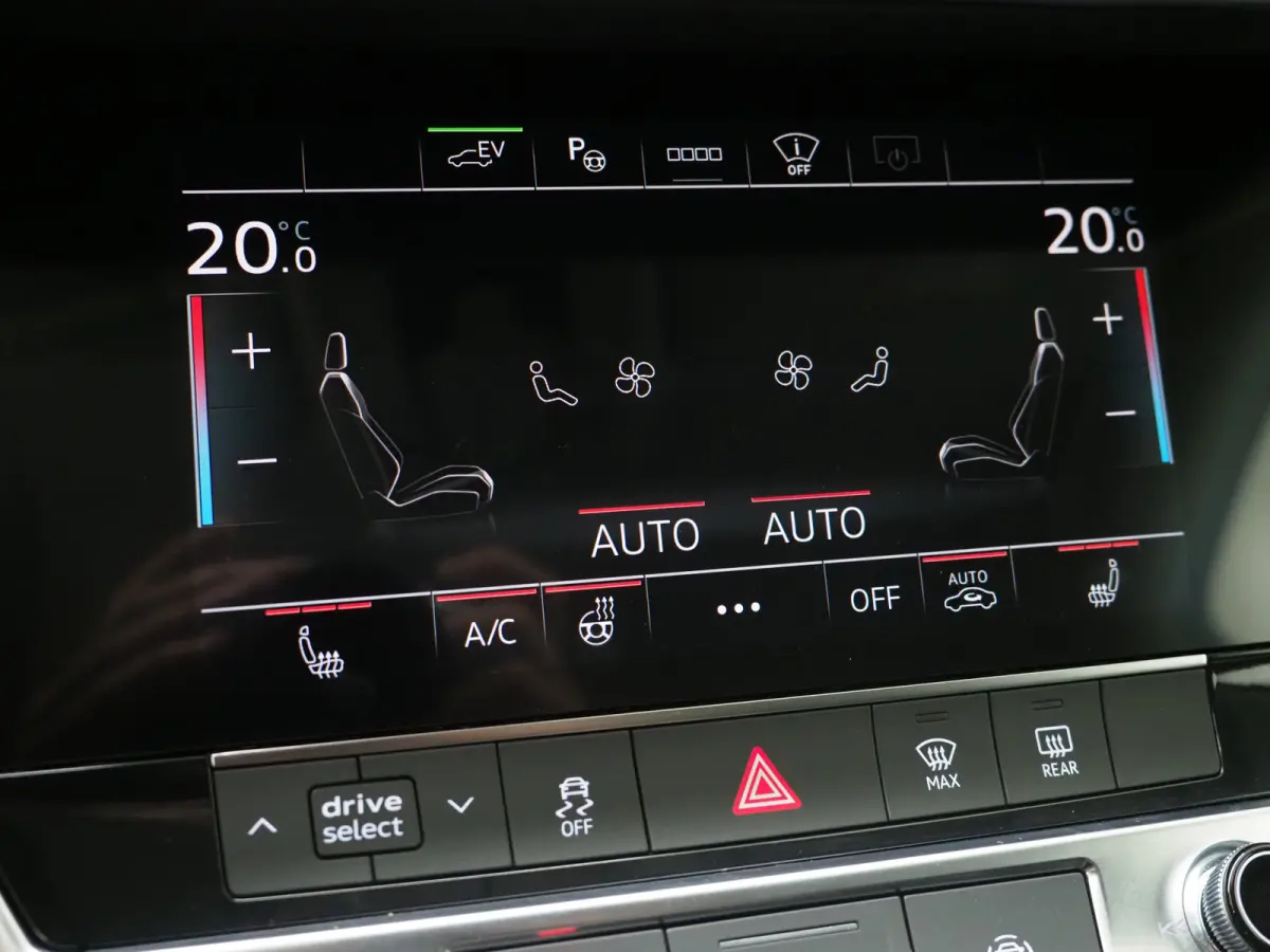 55 TFSI e quattro Competition Facelift | RS Sportstoelen | HUD | 360 | B&O Audio | Memory | Keyless | Adaptive Cruise | Carplay