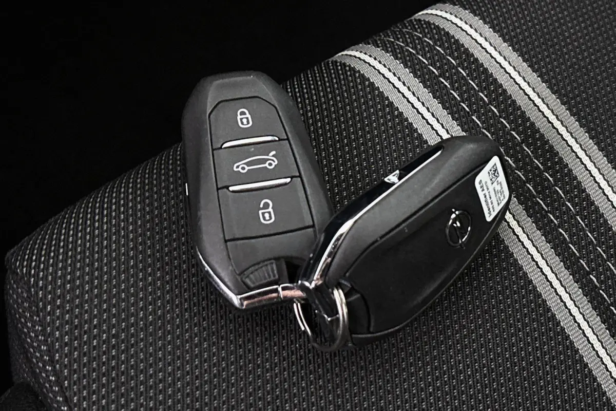 1.2 Turbo Hybrid GS Navigatie Keyless Climate Control