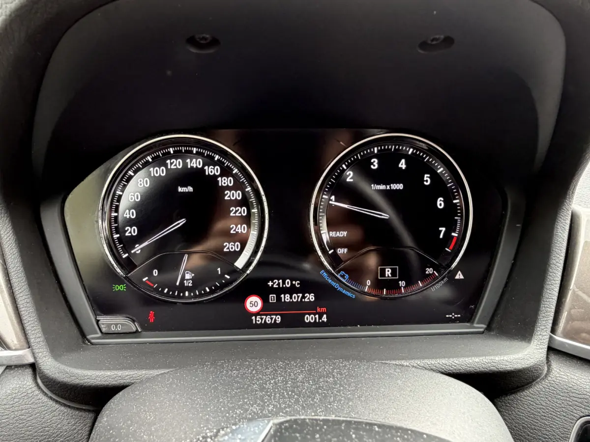 sDrive 1.8i Exe Aut Navi|LED|Cruis|PDC|Camera Zwart